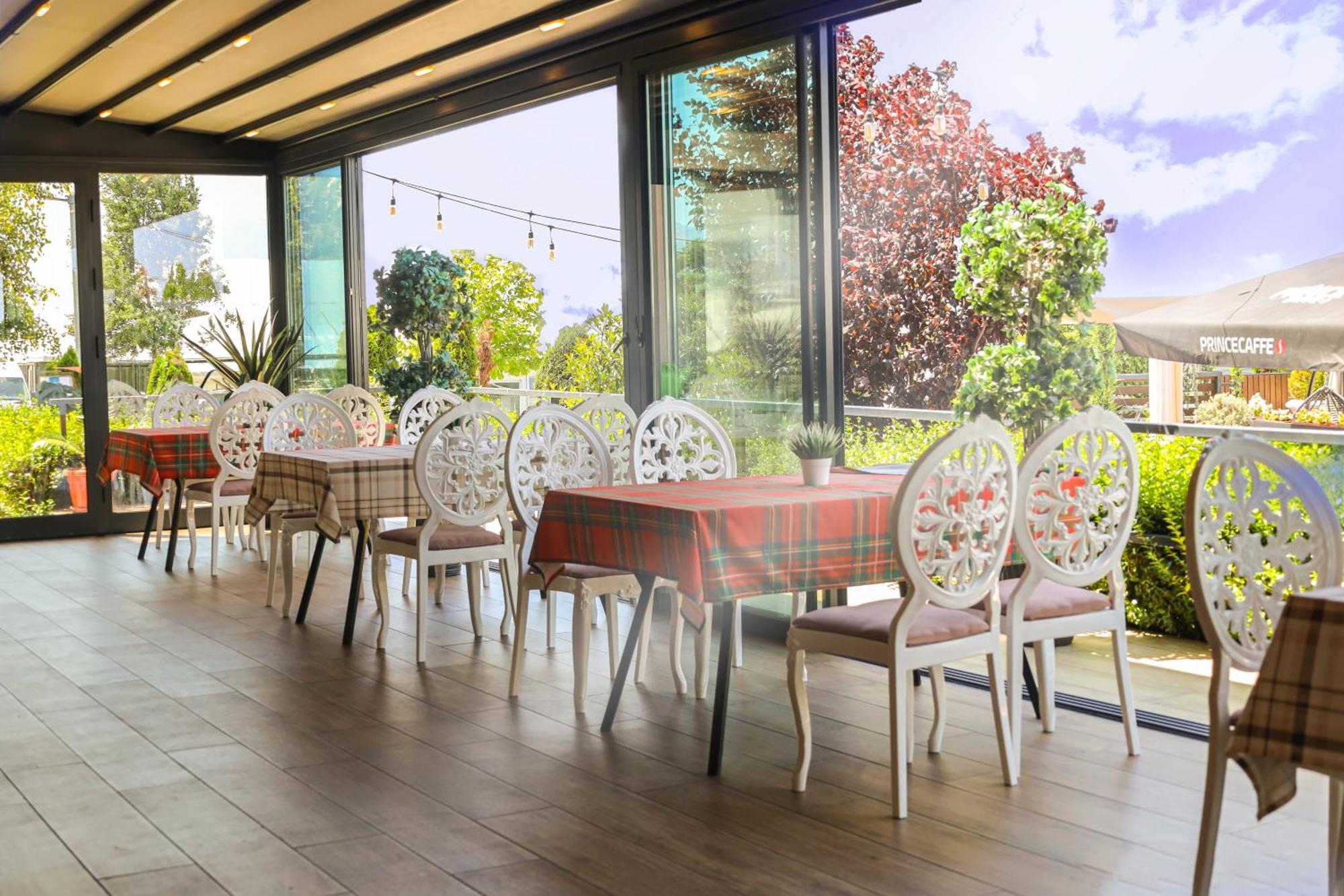 Nafron Hotel Prizren Eksteriør bilde