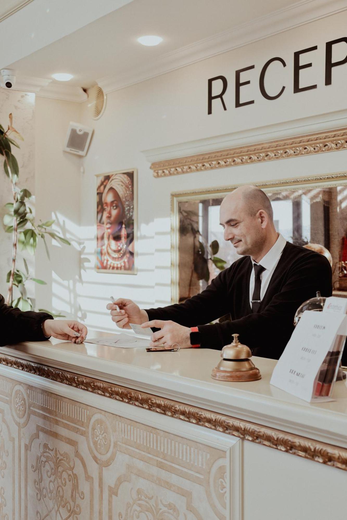 Nafron Hotel Prizren Eksteriør bilde